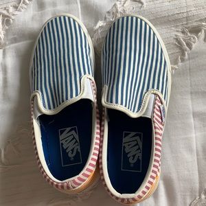 Women’s Vans slide ons